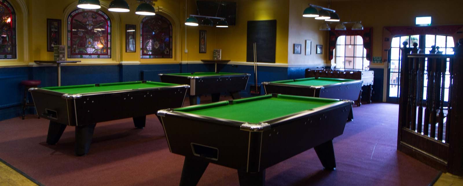Pub Food With Snooker Table In Liverpool Pub Food With Snooker Table In Liverpool